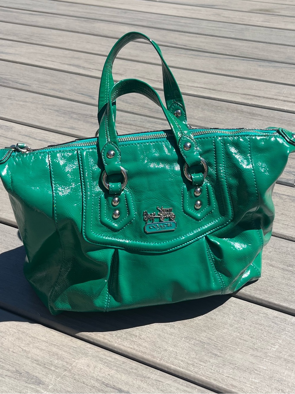 Coach; Emerald Green; Patent Leather; Duel Handle; Medium Satchel; Minimal Wear